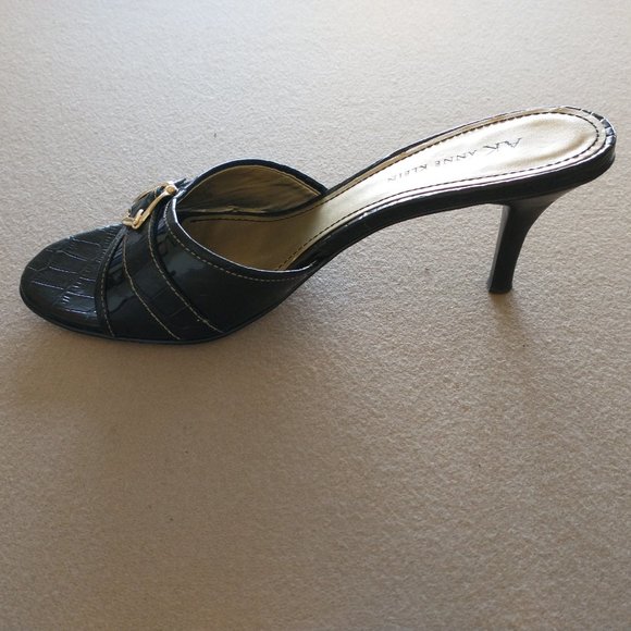 Women's Anne Klein size 7.5 black sandals - 3" heels - Picture 7 of 14